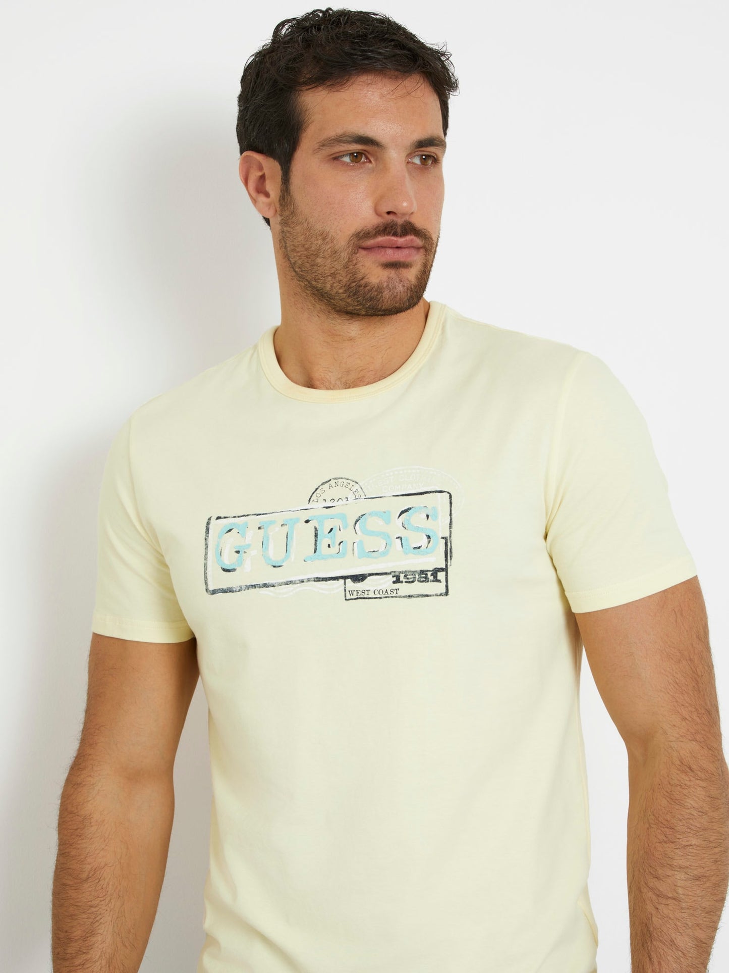 Front logo t-shirt