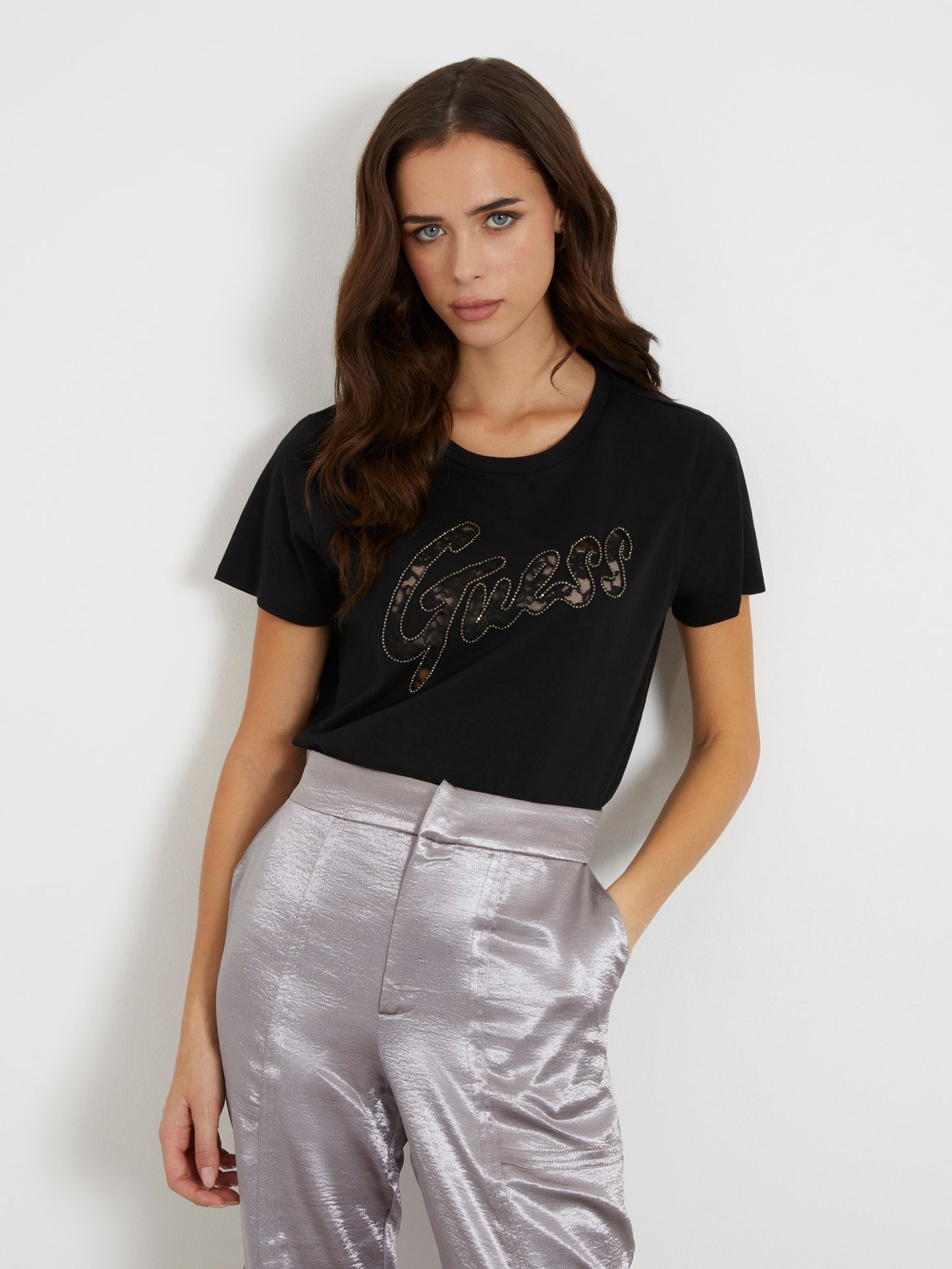 Front logo t-shirt