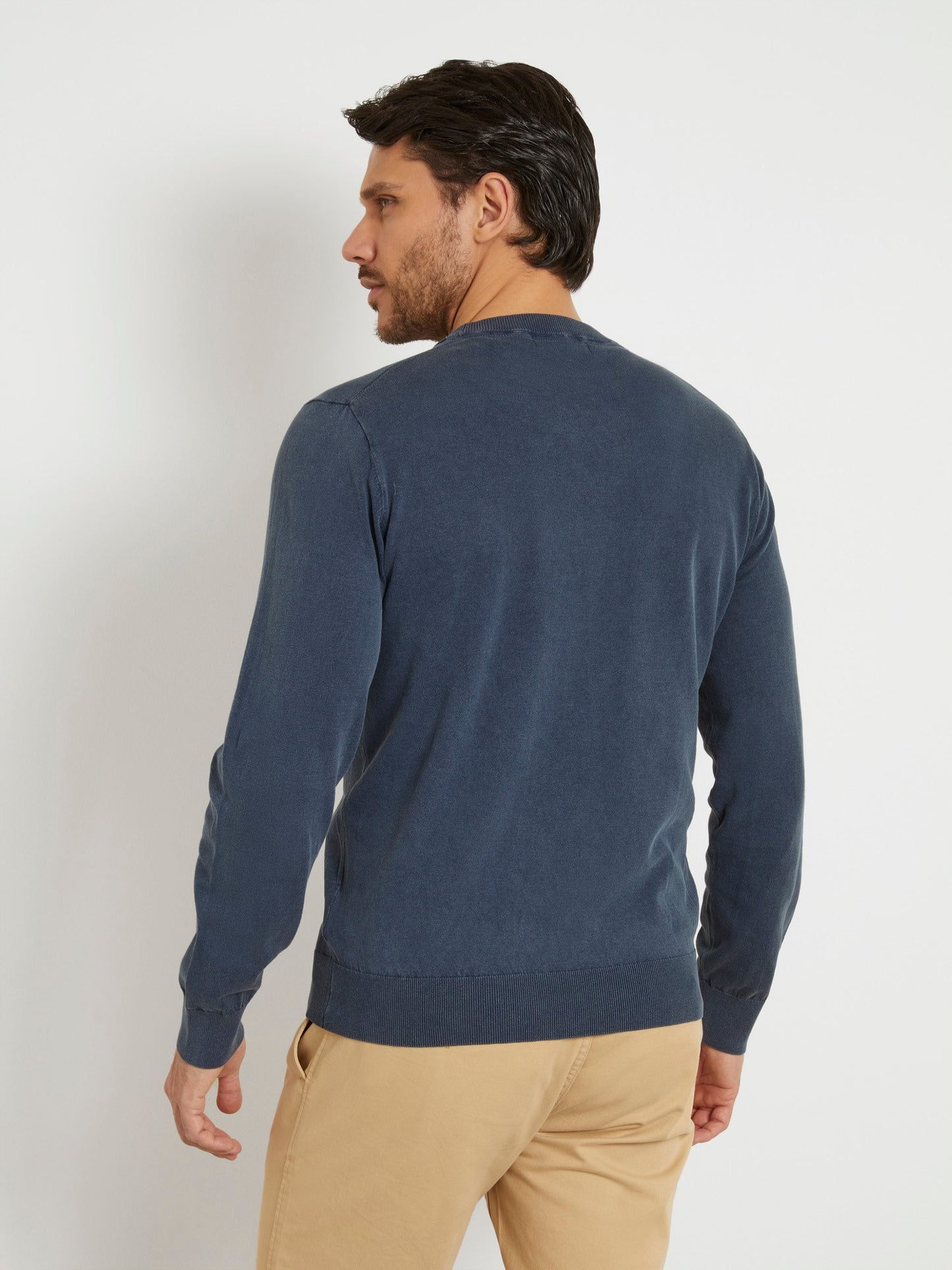 Side logo embroidery sweater