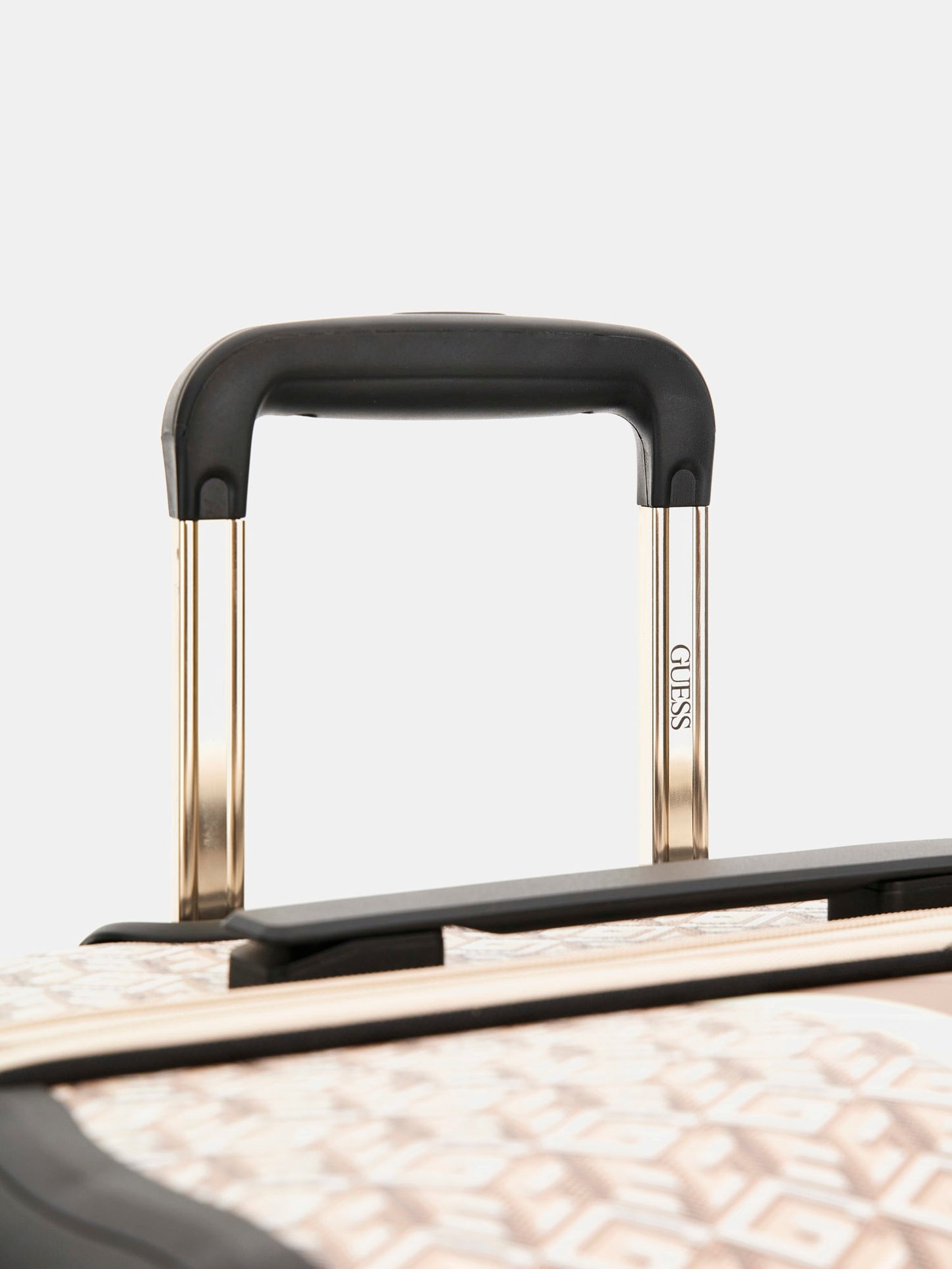 Wilder G Cube logo trolley