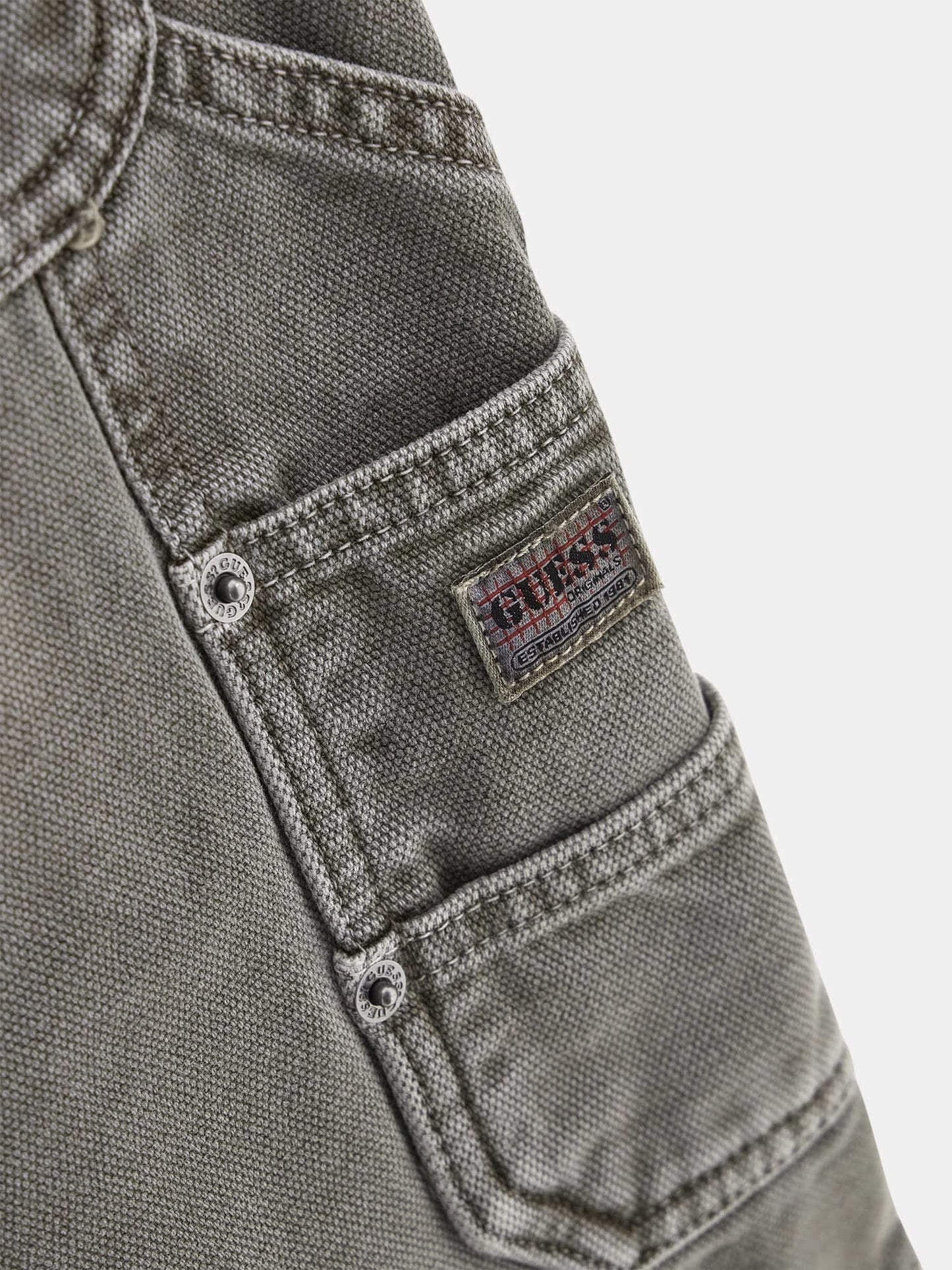 Stained carpenter short