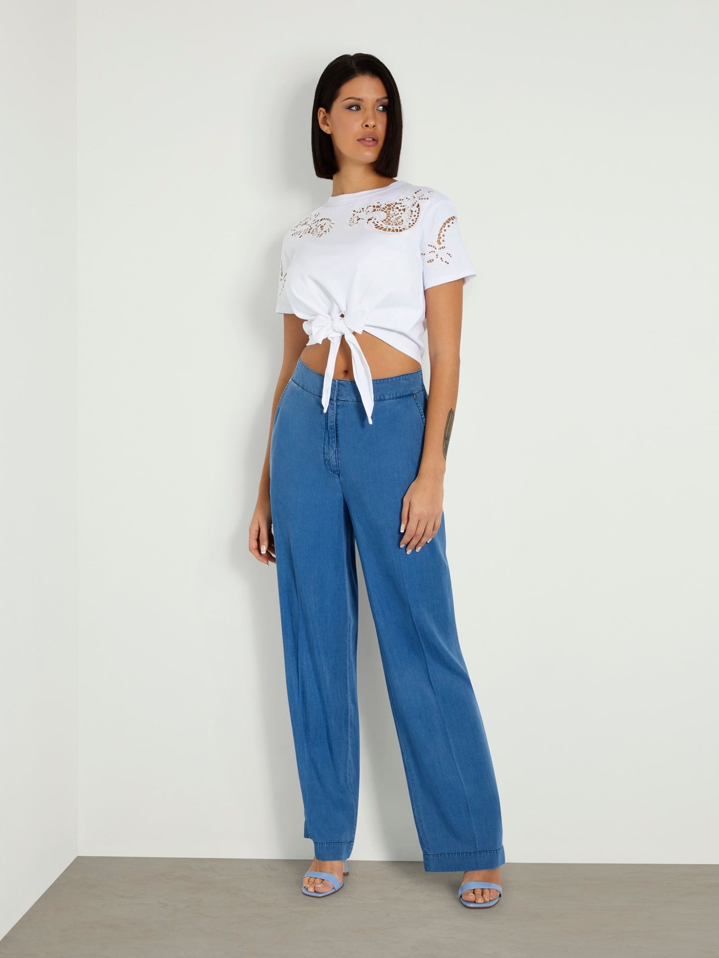 Ajour lace t-shirt