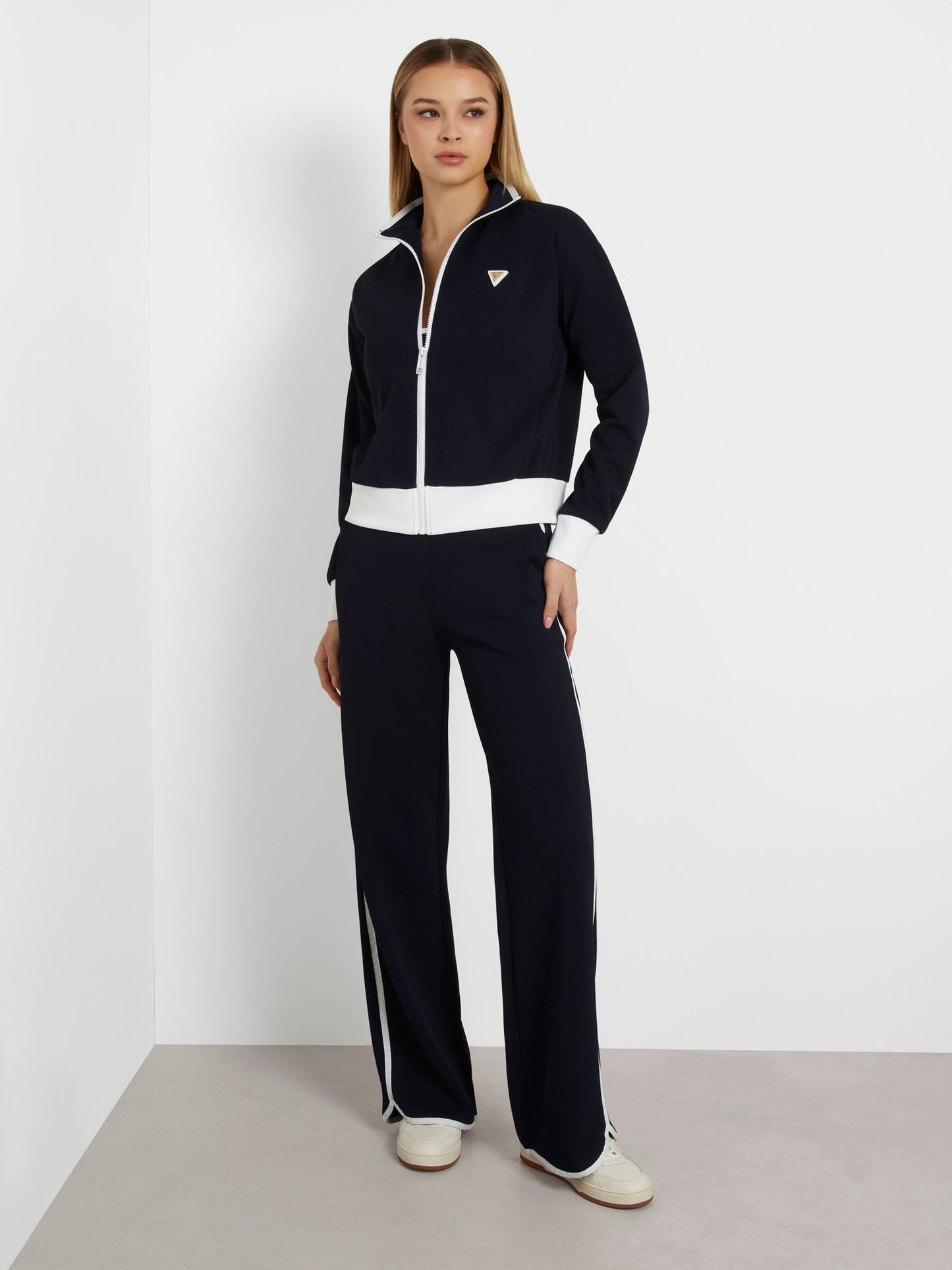 Zip sweatshirt