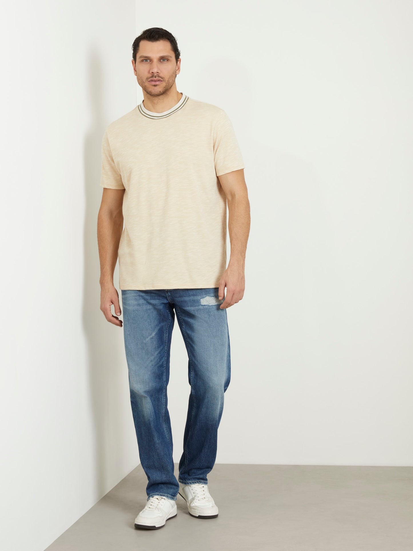 Side logo t-shirt