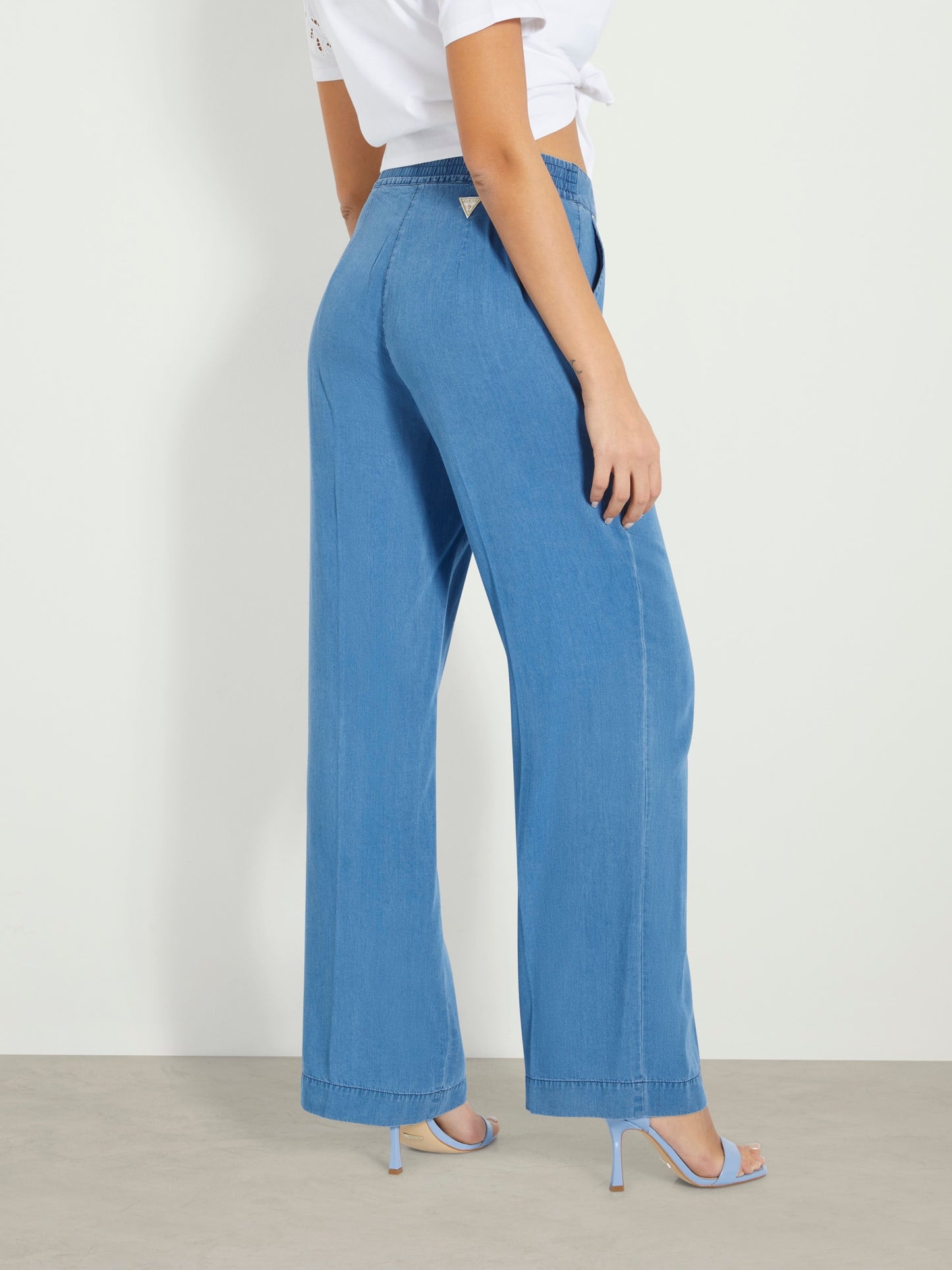 Mid rise relaxed denim pant