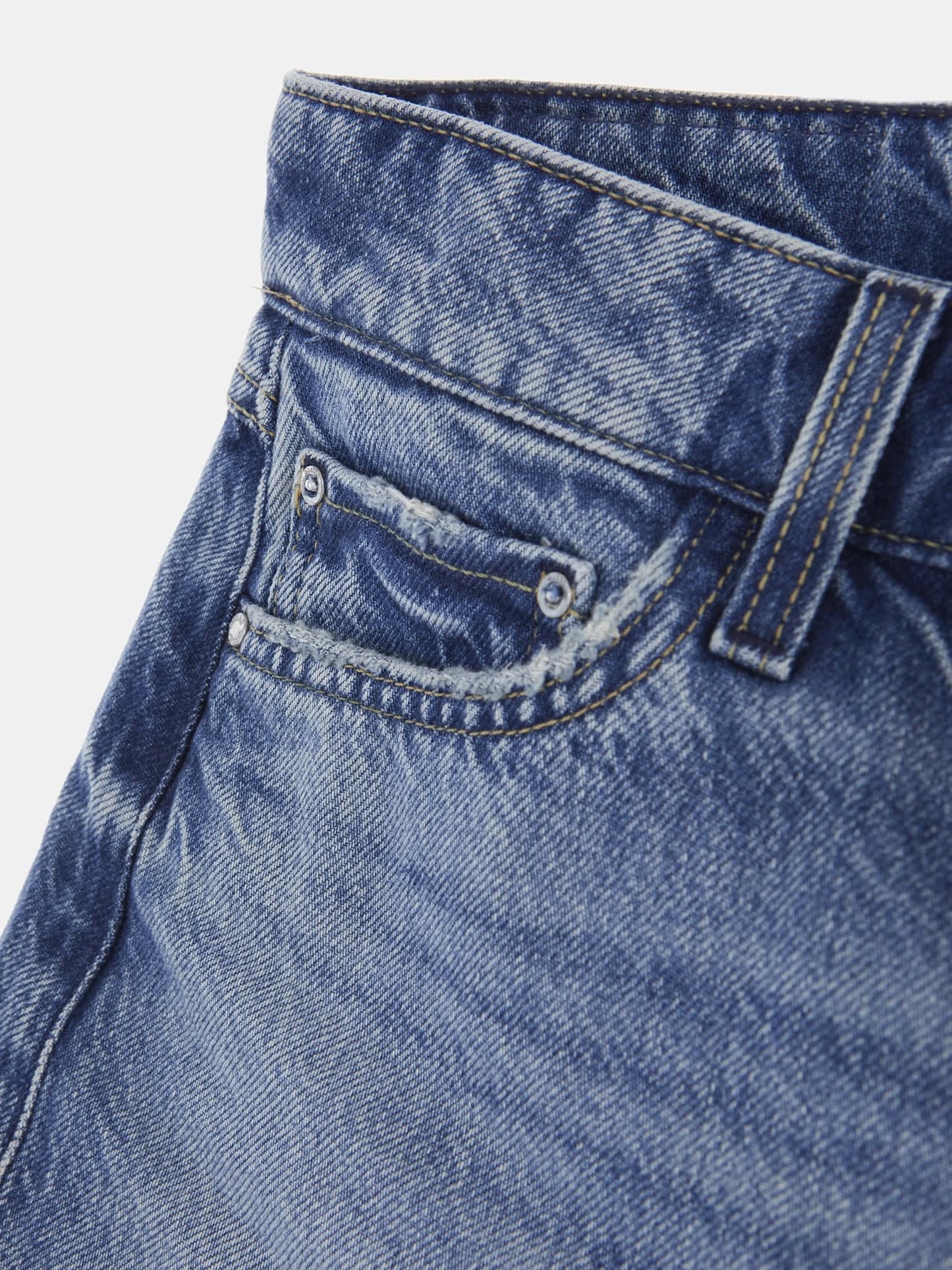 Mid rise denim shorts