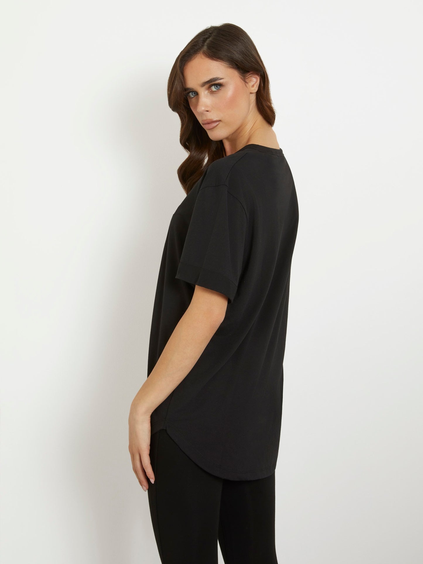 Front logo t-shirt