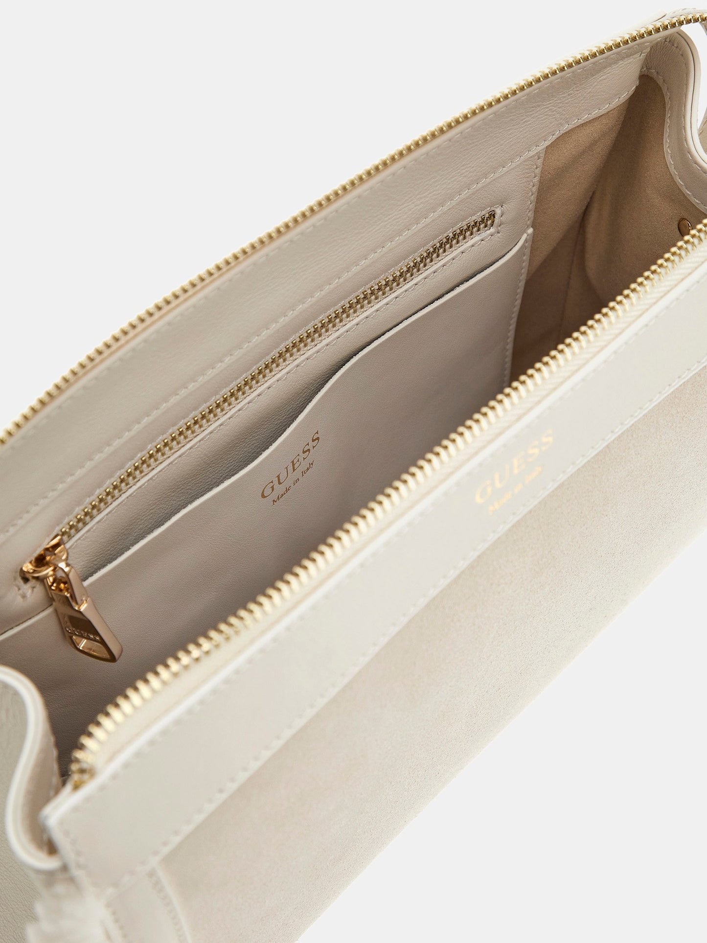 Clutch with zip closure
