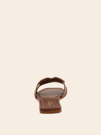 Marciano front logo slide