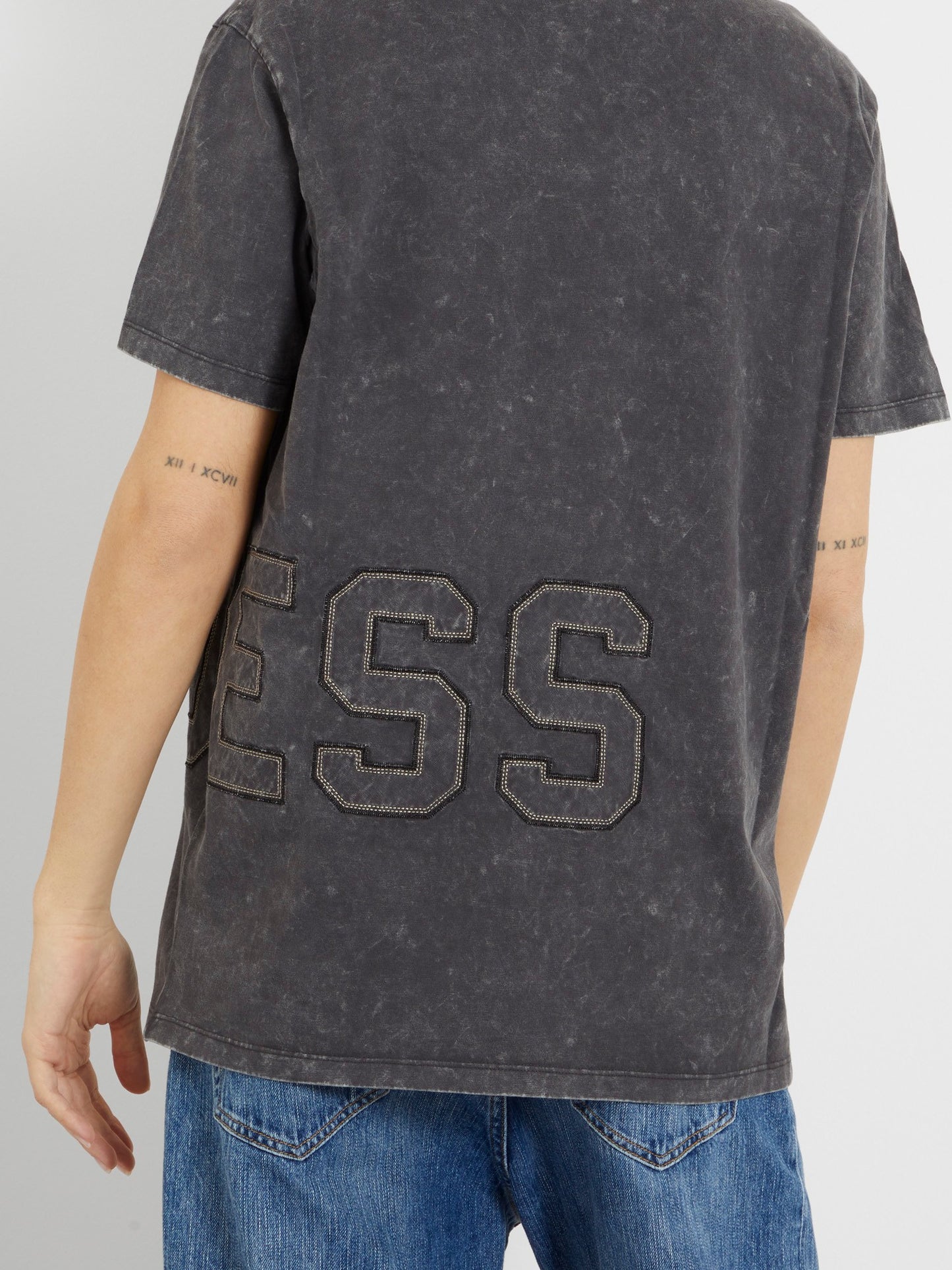 Front logo patch t-shirt