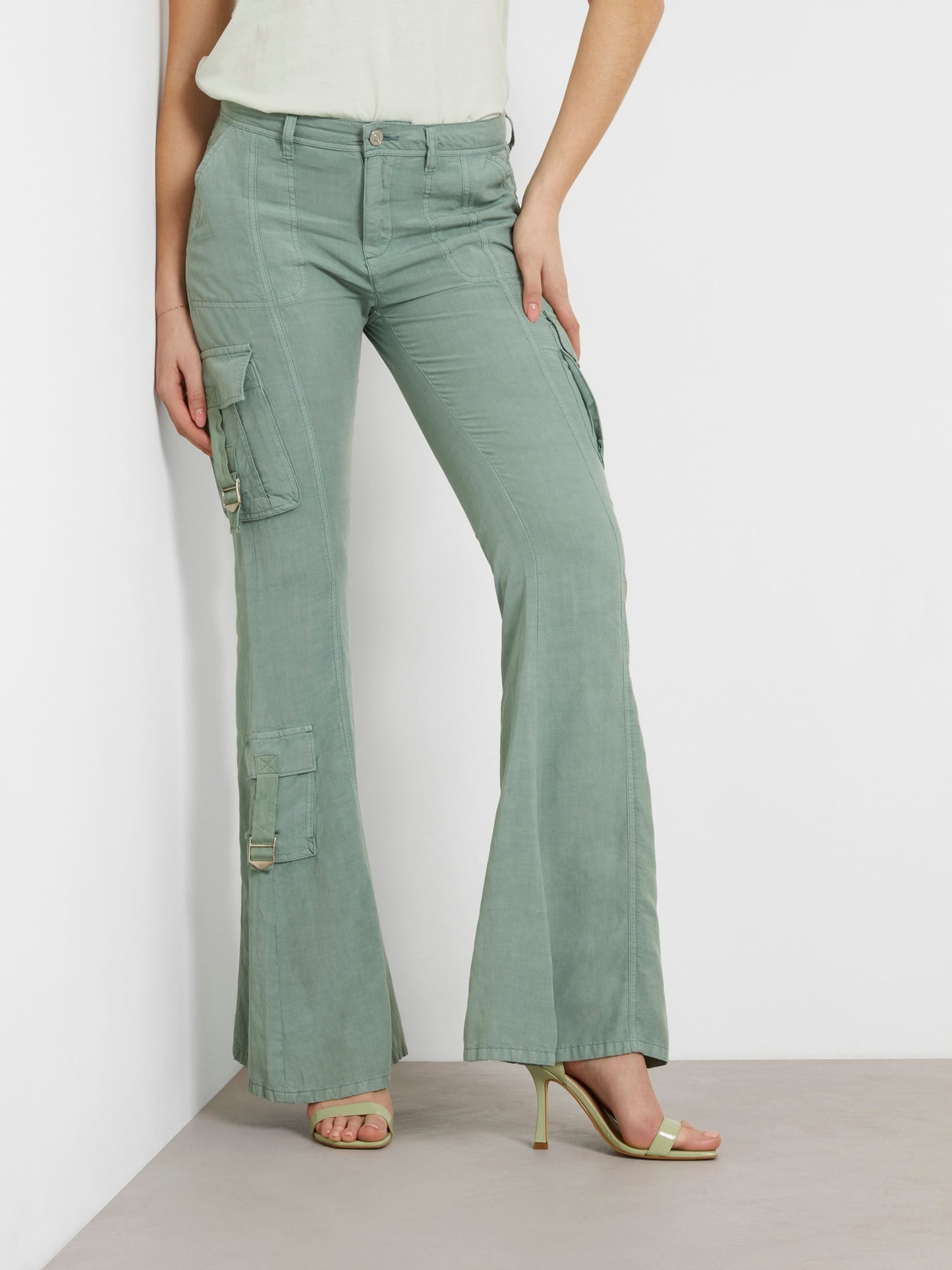 Mid rise cargo pant