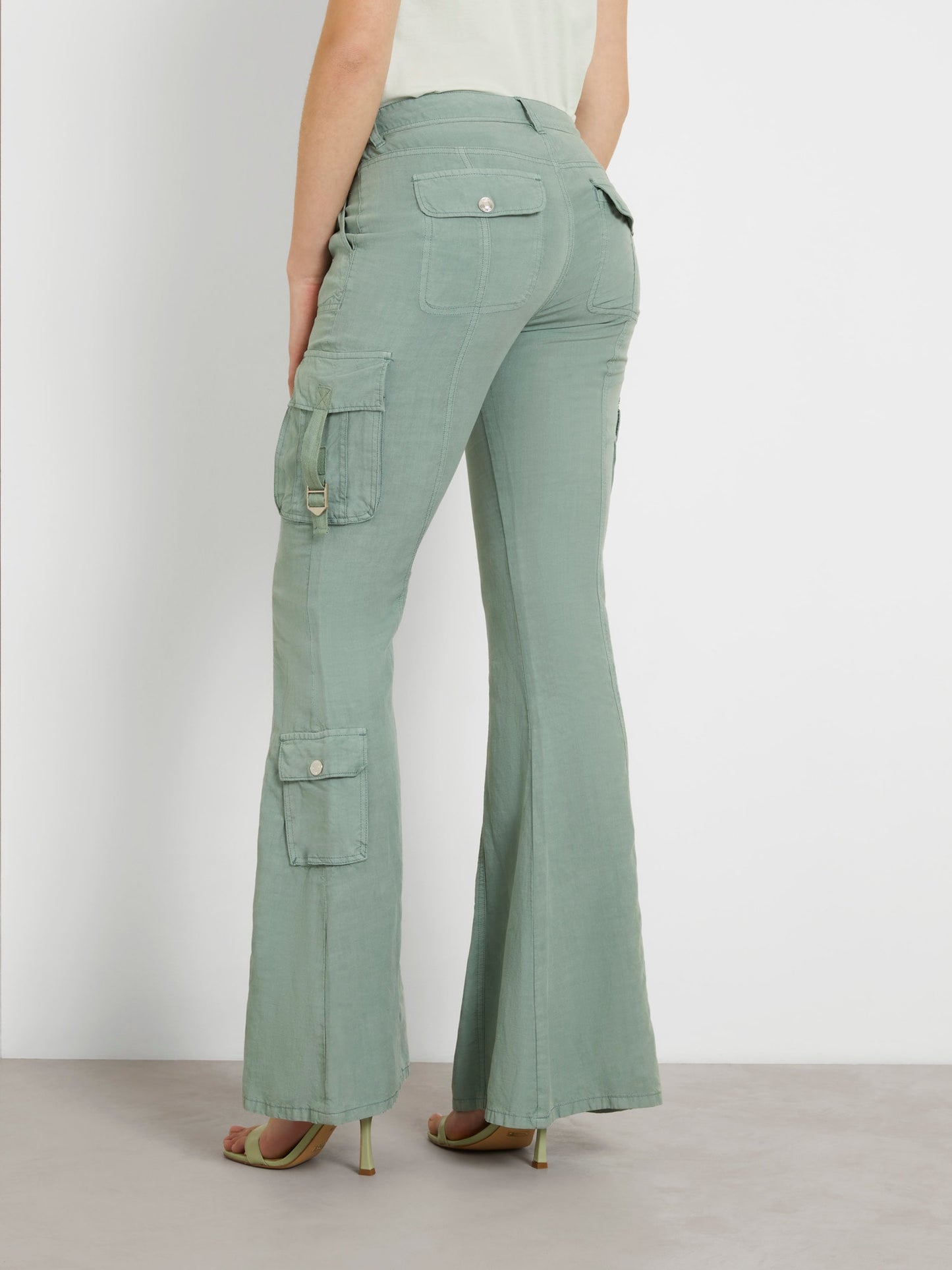 Mid rise cargo pant