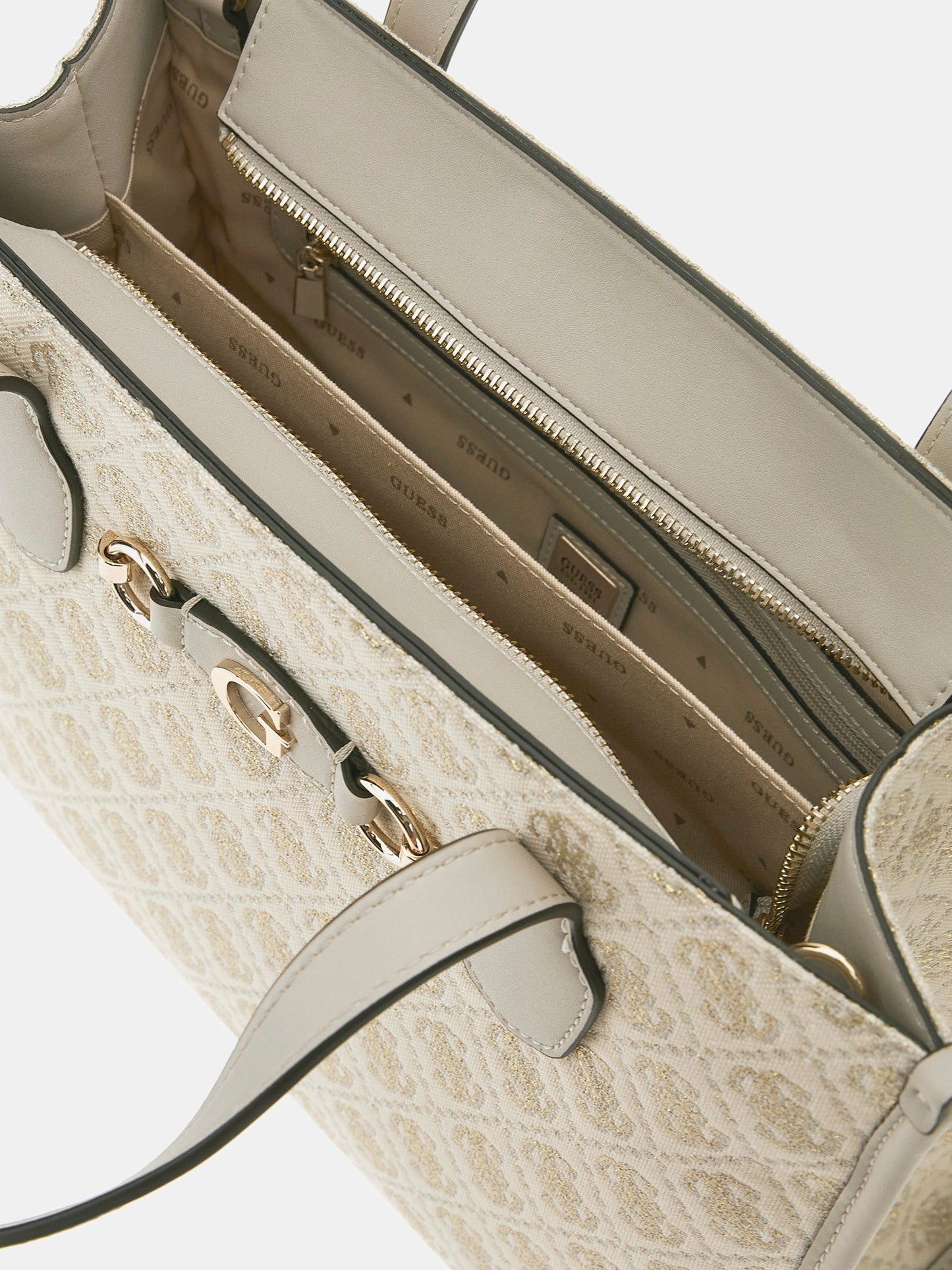 Izzy 4G logo handbag