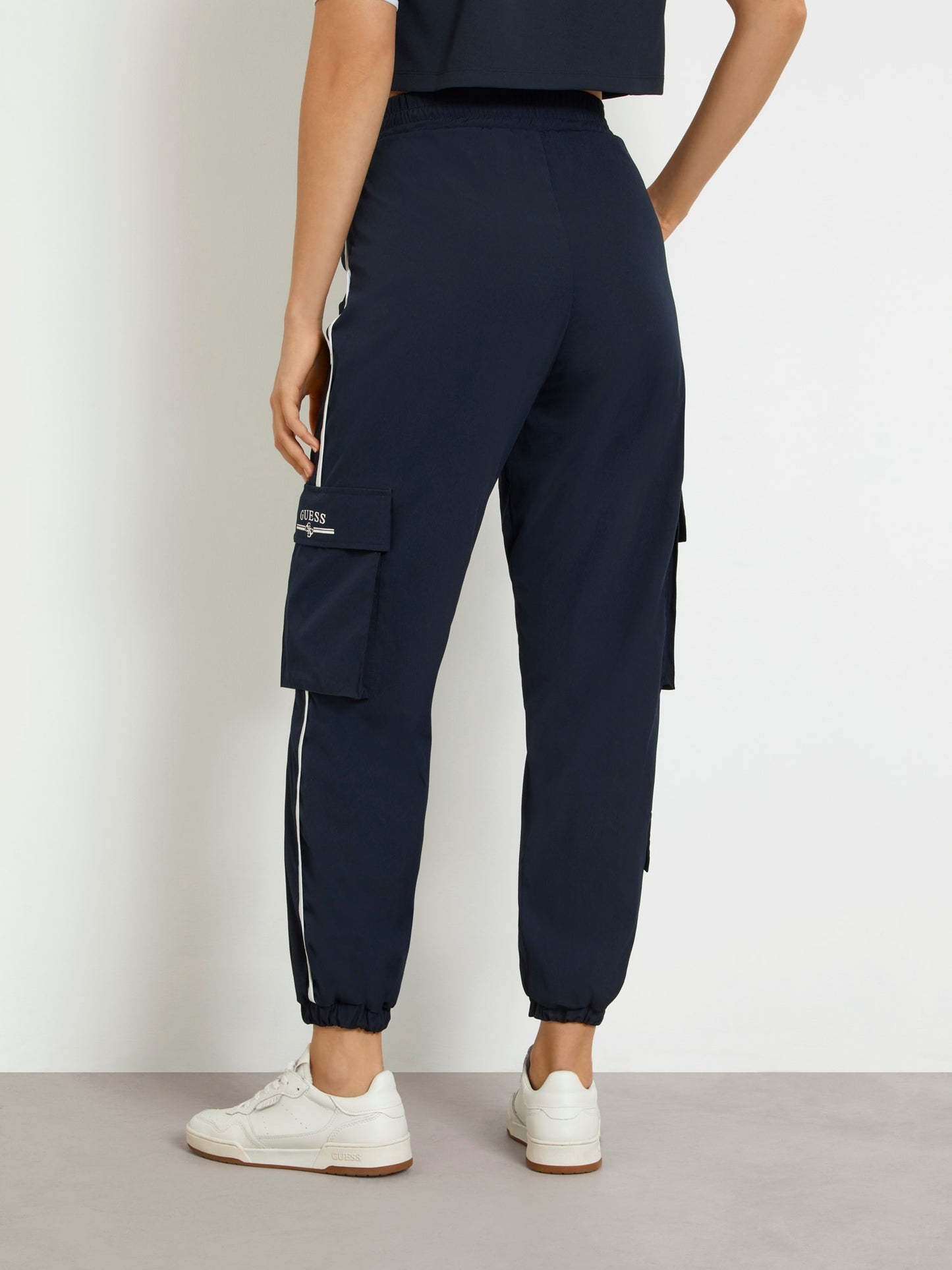 Mid rise cargo pant