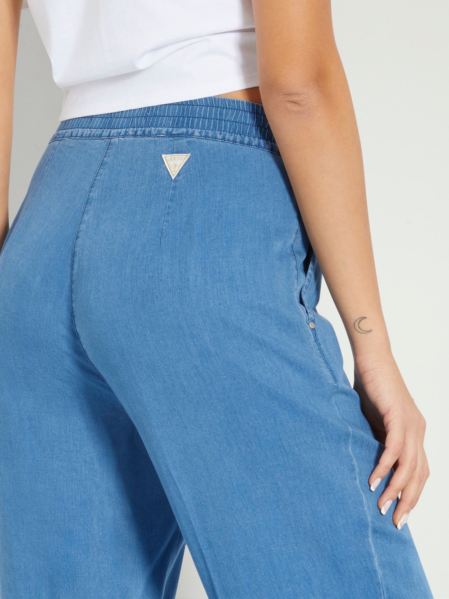 Mid rise relaxed denim pant