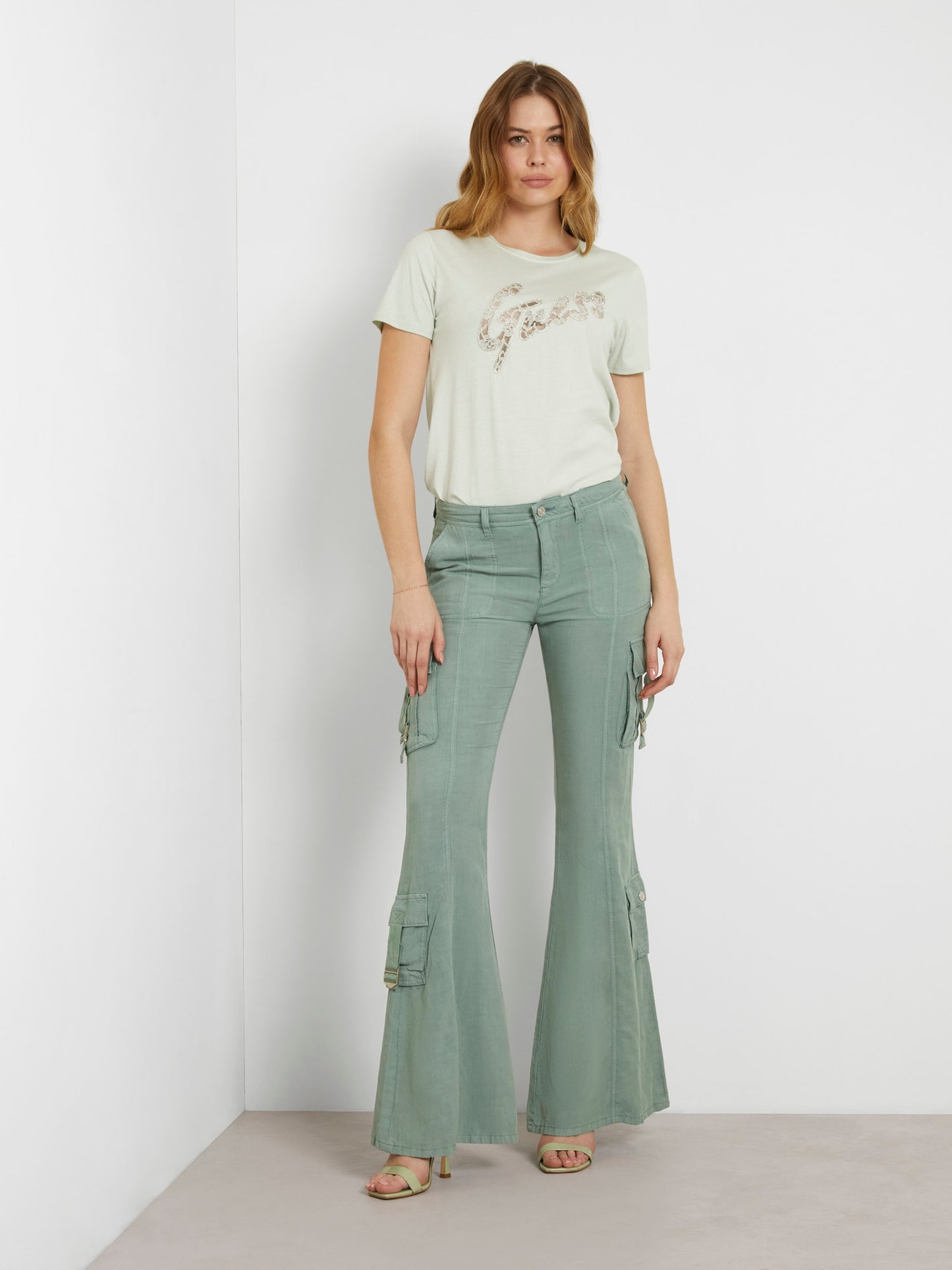 Mid rise cargo pant