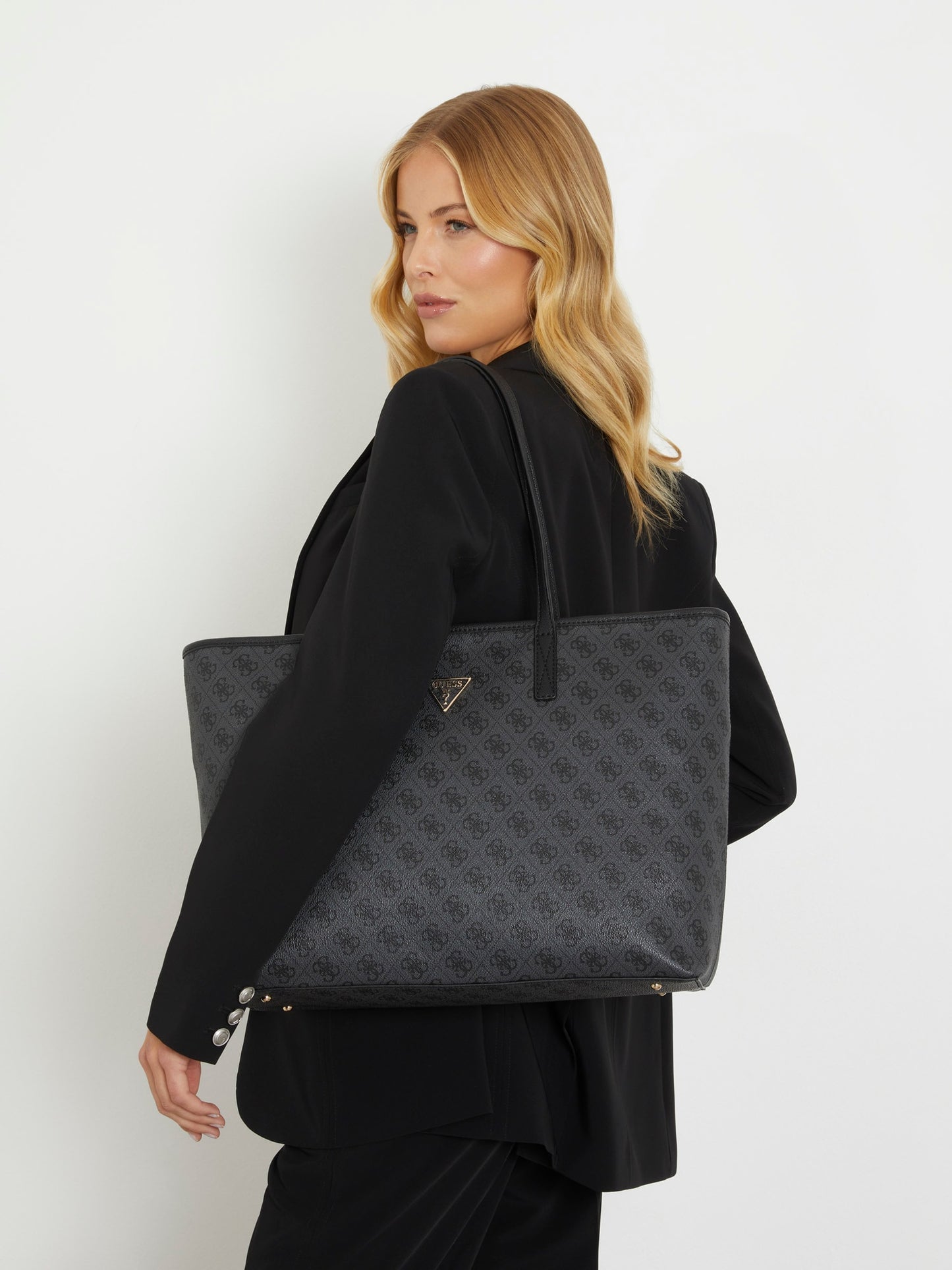 Power Play 4G logo shopper