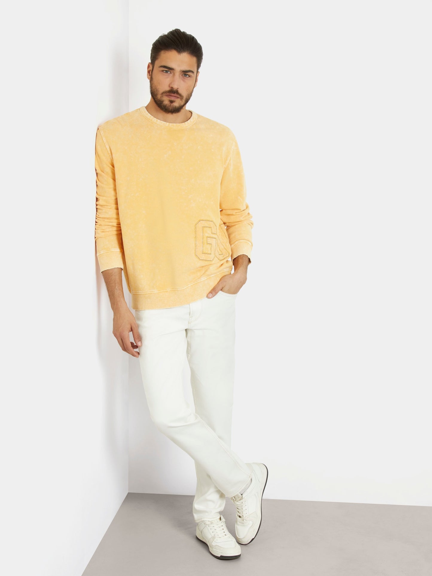 Side logo patch sweatshirt