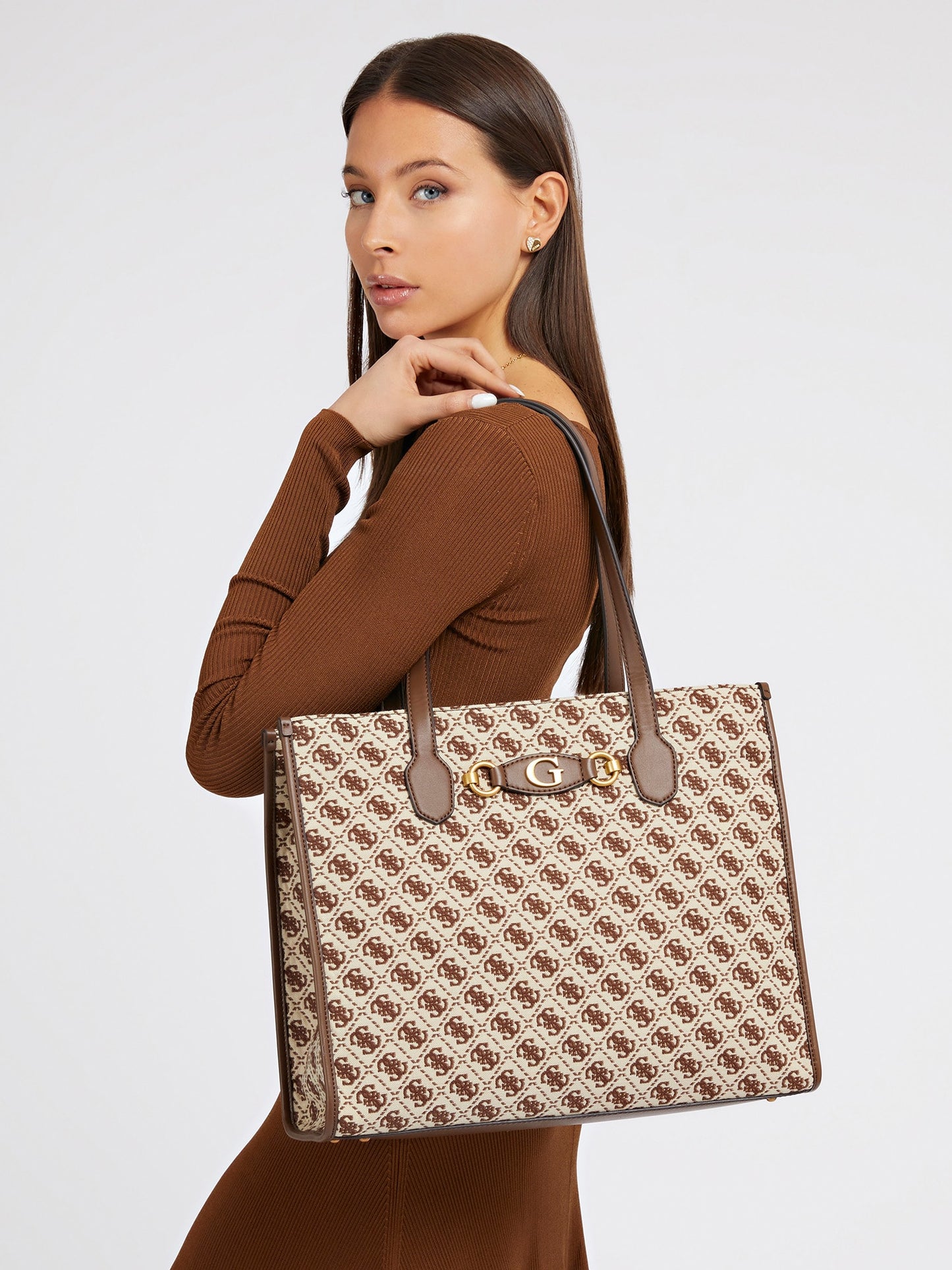Izzy 4G Logo Shopper