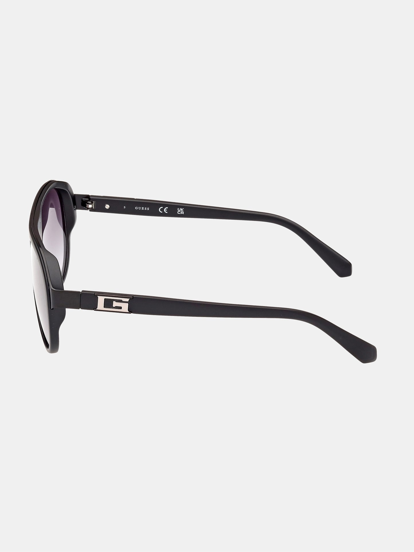Pilot sunglasses